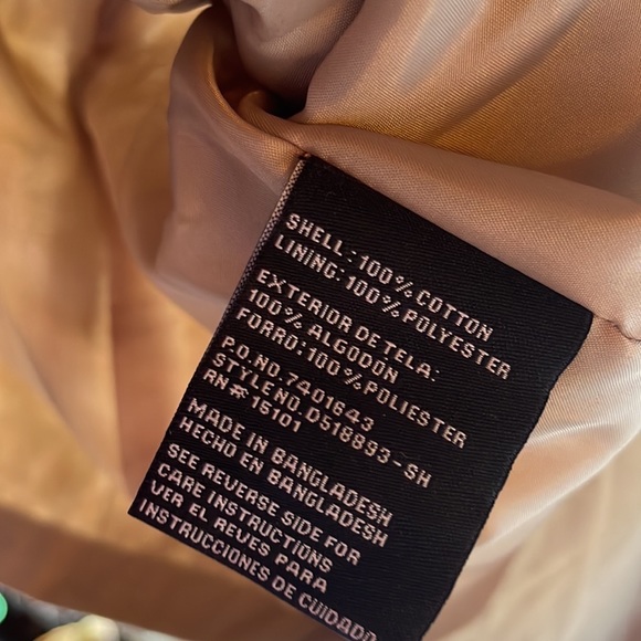 Hooded light jacket in new condition - Picture 2 of 7